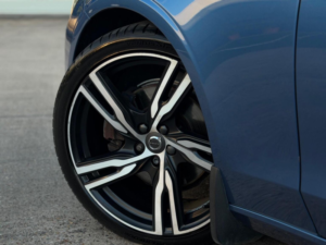 2017 Volvo V90 2.0 D4 R-Design Auto Euro 6 (s/s) 5dr in Blue — image 5