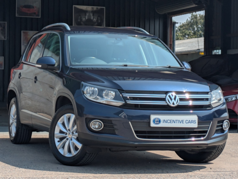 2014 Volkswagen Tiguan 2.0 Tdi Bluemotion Tech Match 4motion. 2 Owners. Great History. Sat Nav. Park Assist. Just Serviced. in Blue — image 1