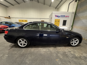 2008 BMW 3 Series 2.0 320i Se Convertible in Blue — image 4