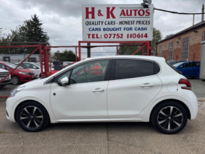 2019 Peugeot 208 1.5 Bluehdi Tech Edition Euro 6 (s/s) 5dr in White — image 3