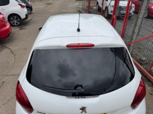 2019 Peugeot 208 1.5 Bluehdi Tech Edition Euro 6 (s/s) 5dr in White — image 6