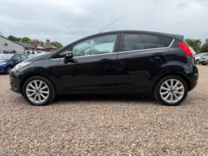 2016 Ford Fiesta 1.0t Ecoboost Titanium Powershift Euro 6 5dr in Black — image 4