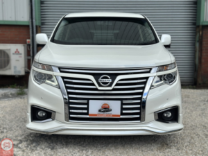 2025 Nissan Elgrand 2015 Highway Star Premium Model 2.5 5dr MPV Petrol Petrol Automatic in Black — image 5