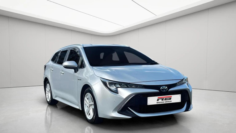 2020 Toyota Corolla 1.8 Vvt-H Icon Tech Touring Sports CVT Euro 6 (s/s) 5dr in Silver — image 1