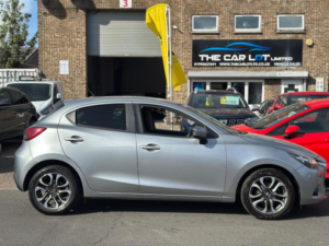 2016 Mazda Mazda2 1.5 Skyactiv-G Sport Nav Euro 6 (s/s) 5dr in Silver — image 4