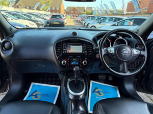 2015 Nissan Juke 1.6 Tekna Xtron Euro 5 5dr in Grey — image 2