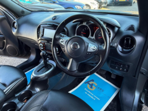 2015 Nissan Juke 1.6 Tekna Xtron Euro 5 5dr in Grey — image 3