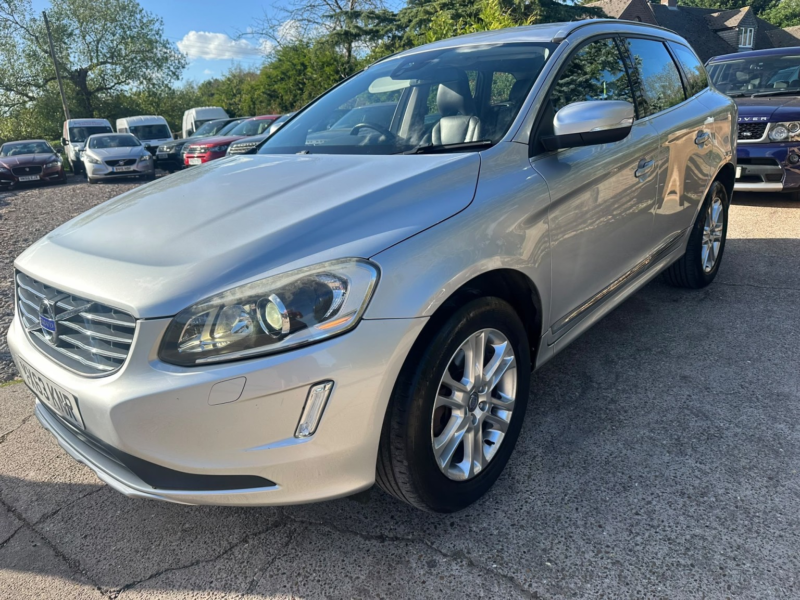 2013 Volvo Xc60 2.0 D4 Se Lux in Silver — image 1