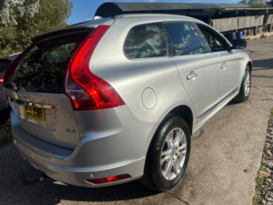 2013 Volvo Xc60 2.0 D4 Se Lux in Silver — image 6