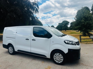 2022 Vauxhall Vivaro 1.5 Turbo D 2900 Dynamic L2 H1 Euro 6 (s/s) 6dr in White — image 2