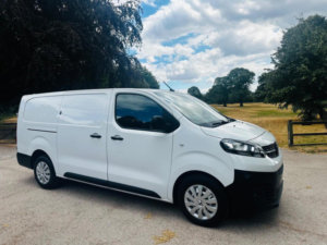 2022 Vauxhall Vivaro 1.5 Turbo D 2900 Dynamic L2 H1 Euro 6 (s/s) 6dr in White — image 3