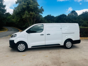 2022 Vauxhall Vivaro 1.5 Turbo D 2900 Dynamic L2 H1 Euro 6 (s/s) 6dr in White — image 4