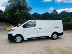 2022 Vauxhall Vivaro 1.5 Turbo D 2900 Dynamic L2 H1 Euro 6 (s/s) 6dr in White — image 5