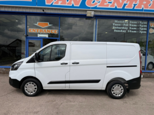 2021 Ford Transit Custom 2.0 300 Ecoblue Leader Panel Van 5dr Diesel Manual L1 H1 Euro 6 105 Ps in White — image 3