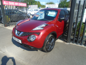 2017 Nissan Juke 1.2 Dig-T N-Connecta SUV 5dr Petrol Manual Euro 6 (s/s) (115 Ps) in Red — image 3