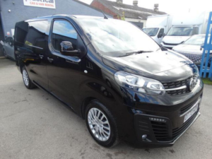 2024 Vauxhall Vivaro 2.0 Turbo D 3100 Pro L2 H1 Euro 6 (s/s) 6dr in Black — image 3