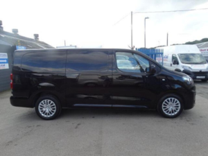 2024 Vauxhall Vivaro 2.0 Turbo D 3100 Pro L2 H1 Euro 6 (s/s) 6dr in Black — image 4