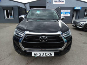 2023 Toyota Hilux 2.8 D-4d Invincible Auto 4WD Euro 6 (s/s) 4dr in Black — image 2