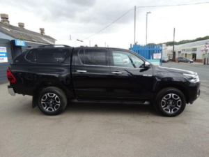 2023 Toyota Hilux 2.8 D-4d Invincible Auto 4WD Euro 6 (s/s) 4dr in Black — image 4