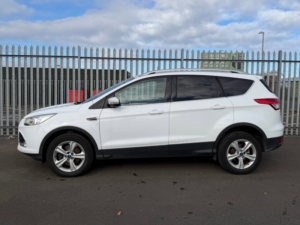 2015 Ford Kuga 2.0 Tdci Zetec SUV 5dr Diesel Manual 2WD Euro 6 (s/s) (150 Ps) in White — image 3