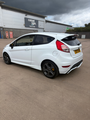 2017 Ford Fiesta 1.6t Ecoboost St-2 Hatchback 3dr Petrol Manual Euro 6 (182 Ps) in White — image 3