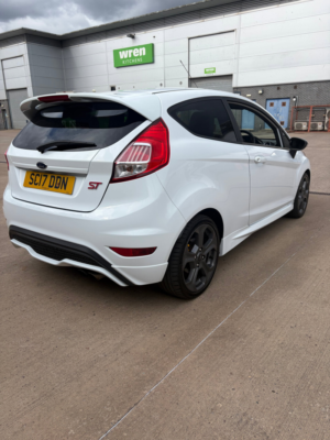 2017 Ford Fiesta 1.6t Ecoboost St-2 Hatchback 3dr Petrol Manual Euro 6 (182 Ps) in White — image 5