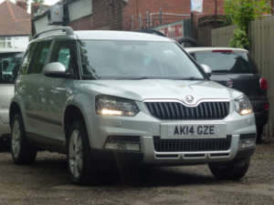 2014 Skoda Yeti 2.0 Tdi Se Outdoor 5dr Diesel Manual Euro 5 (110 Ps) in Silver — image 2