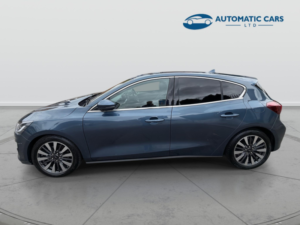 2022 Ford Focus Titanium Vignale Ecoblue in Blue — image 5