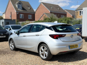2016 Vauxhall Astra 1.4i Turbo Sri Nav Auto Euro 6 (s/s) 5dr in Silver — image 5
