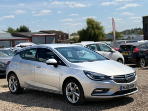2016 Vauxhall Astra 1.4i Turbo Sri Nav Auto Euro 6 (s/s) 5dr in Silver — image 6