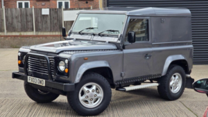 2003 Land Rover Defender 90 2.5 Td5 Hard Top SUV Swb in Grey — image 2