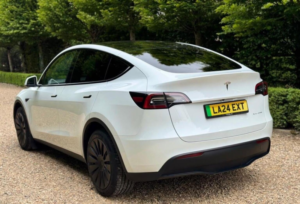 2024 Tesla Model Y (dual Motor) Long Range Auto 4wde 5dr in White — image 4