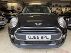 2015 MINI Hatch 1.2 One 3-Door Hatch in Black — image 2