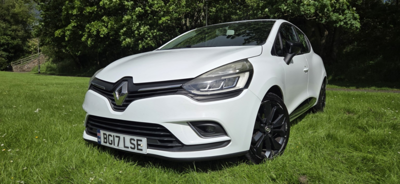 2017 Renault Clio 1.5 Dynamique S Nav Dci 90 in White — image 1
