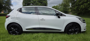 2017 Renault Clio 1.5 Dynamique S Nav Dci 90 in White — image 6