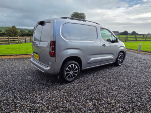 2018 Peugeot Partner 1.6 Bluehdi 1000 Professional Standard Panel Van 5dr Diesel Manual Swb Euro 6 (s/s) (100 Bhp) in Grey — image 2