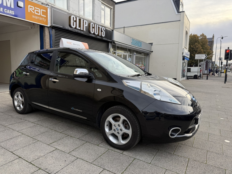 2014 Nissan Leaf 24kwh Acenta in Black — image 1