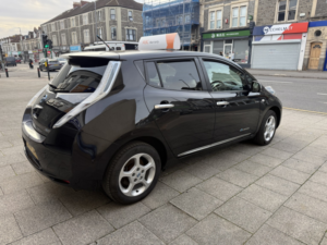 2014 Nissan Leaf 24kwh Acenta in Black — image 6