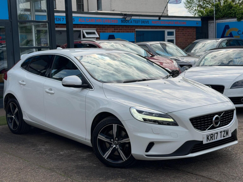 2017 Volvo V40 2.0 D3 R-Design Nav Plus Euro 6 (s/s) 5dr in White — image 1