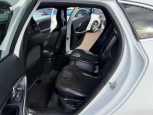 2017 Volvo V40 2.0 D3 R-Design Nav Plus Euro 6 (s/s) 5dr in White — image 5