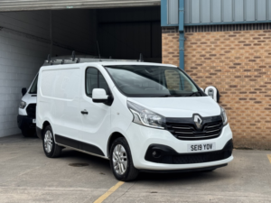 2019 Renault Trafic 1.6 Sl27 Energy Dci 125 Sport Nav Euro 6 Swb in White — image 2