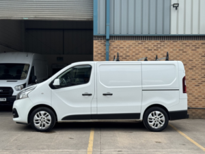 2019 Renault Trafic 1.6 Sl27 Energy Dci 125 Sport Nav Euro 6 Swb in White — image 5