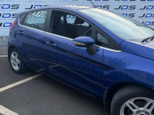 2014 Ford Fiesta 1.0t Ecoboost Zetec Hatchback 5dr Petrol Manual Euro 5 (s/s) (100 Ps) in Blue — image 4