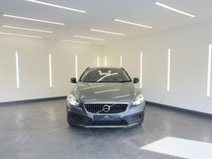2018 Volvo V40 Cross Country 2.0 Cross Country D2 in Grey — image 4
