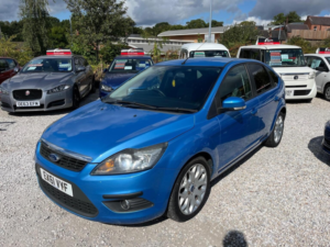 2011 Ford Focus 1.6 Tdci Dpf Zetec 5dr in Blue — image 3