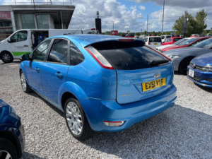 2011 Ford Focus 1.6 Tdci Dpf Zetec 5dr in Blue — image 4