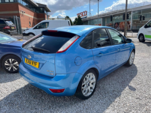 2011 Ford Focus 1.6 Tdci Dpf Zetec 5dr in Blue — image 6