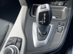 2015 BMW 3 Series 2.0 320d Efficient Dynamics Business in White — image 2