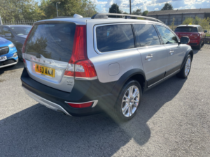 2013 Volvo Xc70 2.4 D4 Se Lux in Silver — image 4