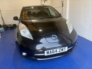 2014 Nissan Leaf 24kwh Acenta in Black — image 2
